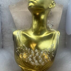 Elegant Pearl Necklace and Earring Set